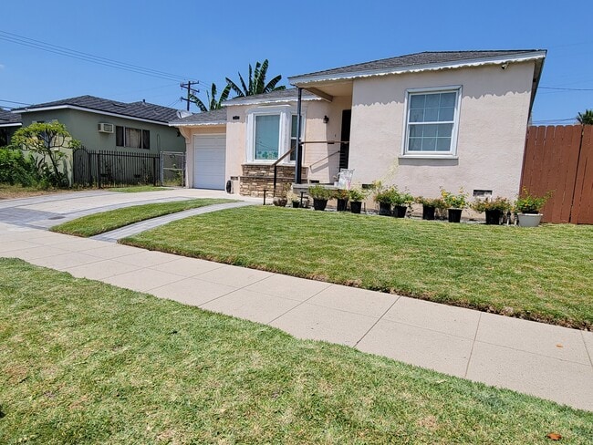 Building Photo - 6063 Southside Dr