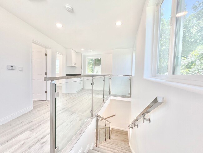 Photo - 2041 Linnington Ave Unit 2041