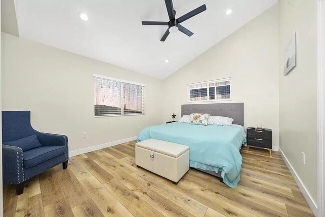 Photo - 7519 Graves Ave