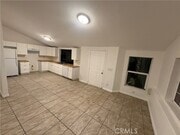 Photo - 1396 Garnet St