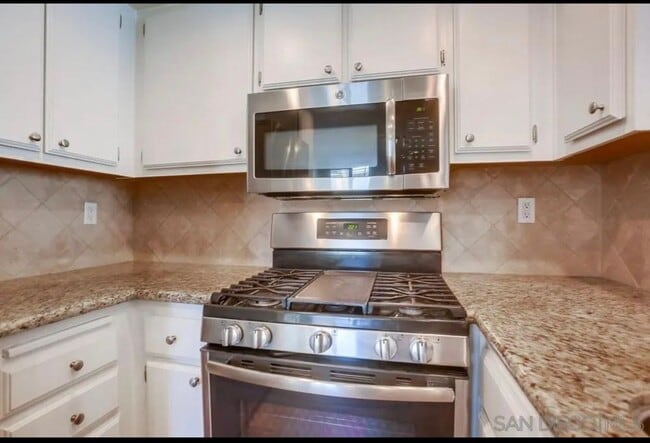 Photo - 450 Stoney Point Way
