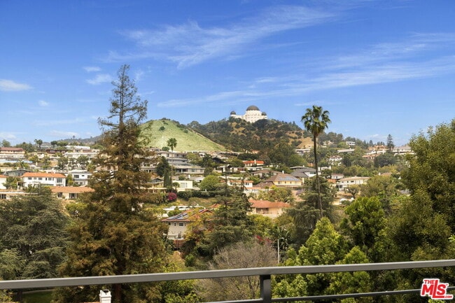 Photo - 2035 De Mille Dr