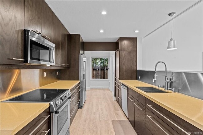 Photo - 15062 Lorenat St