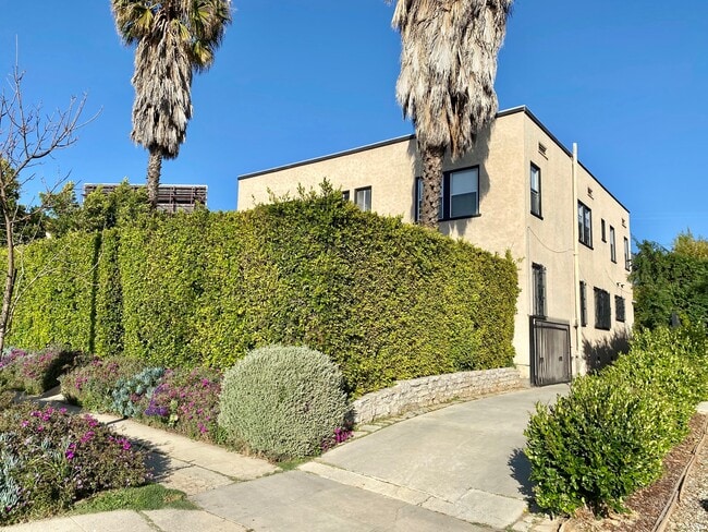 Building Photo - 1916 S Longwood Ave Unit 3