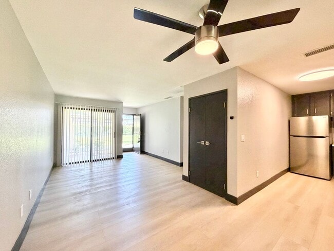 Photo - AVAILABLE NOW!! GORGEOUS 1 Bedroom 1 Bathroom - First Floor Condo in Palm Springs!!