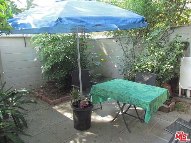 Photo - 5328 Village Green