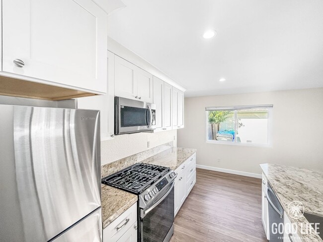 Photo - Beautiful 3BD/2BA W/ Updated Kitchen and B...