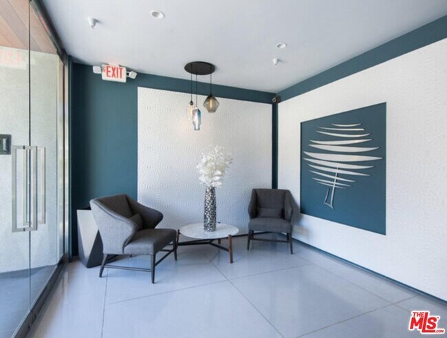 Photo - 131 S Maple Dr Unit 104