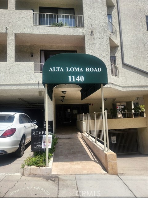 Photo - 1140 Alta Loma Rd Condo Unit 204