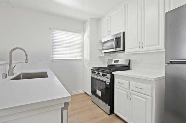 Building Photo - 937 6th St Rental