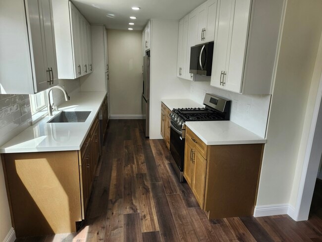 Photo - 10980 Palms Blvd