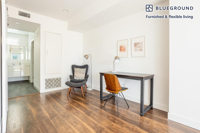 Photo - 6020 W Beachwood Ln