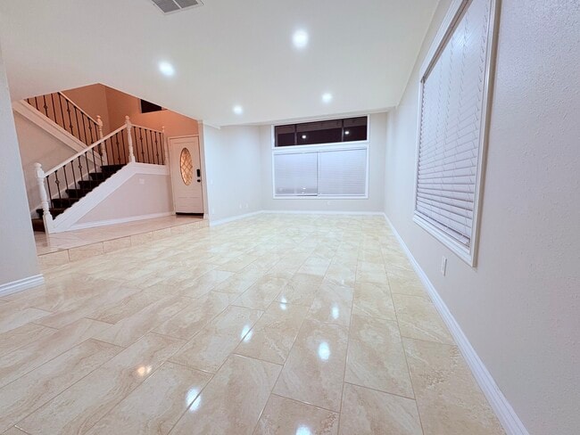 Photo - 660 Quince St