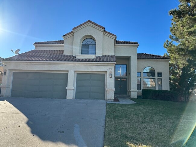 Building Photo - 42263 Valley Vista Dr