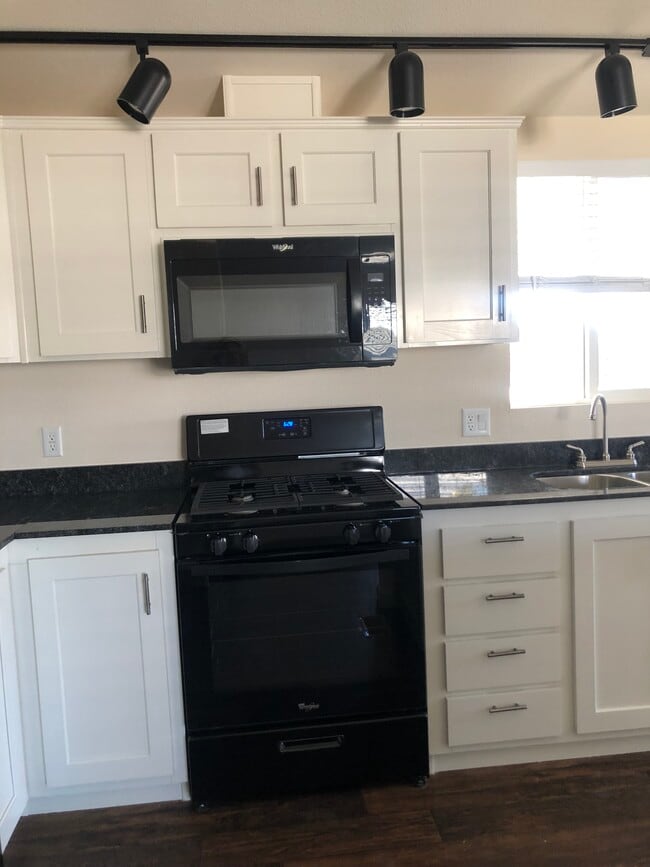 Photo - 14777 Palm Dr Unit 75