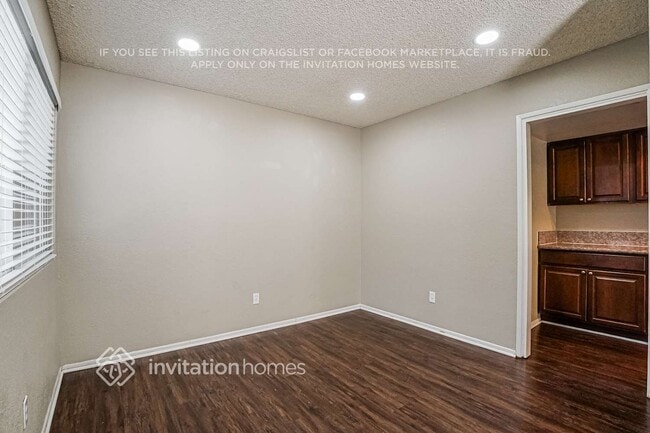 Photo - 5794 N E St