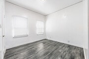 1BR, 1BA - 700SF - Bedroom - Chateau Lily - Chateau Lily LLC