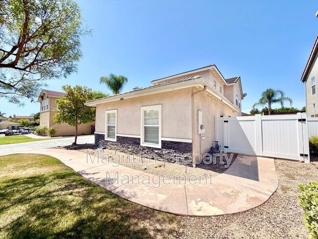 Photo - 26187 Isherwood St