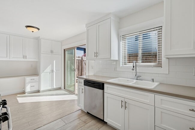 Photo - 2048 Garden Ln Unit B