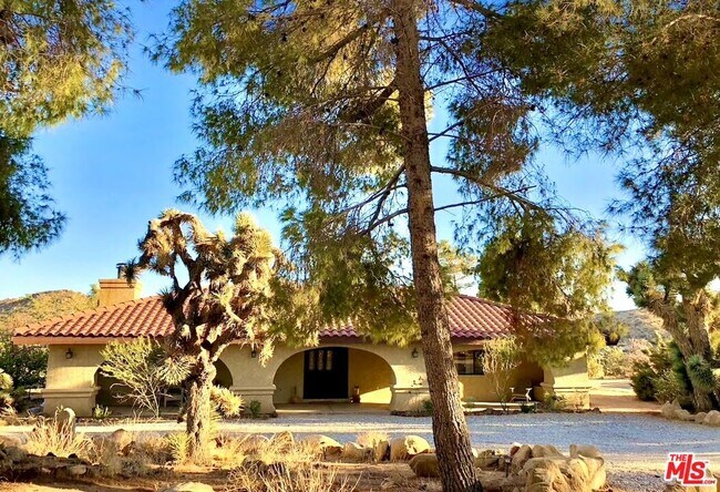 Photo - 51735 St James Pl