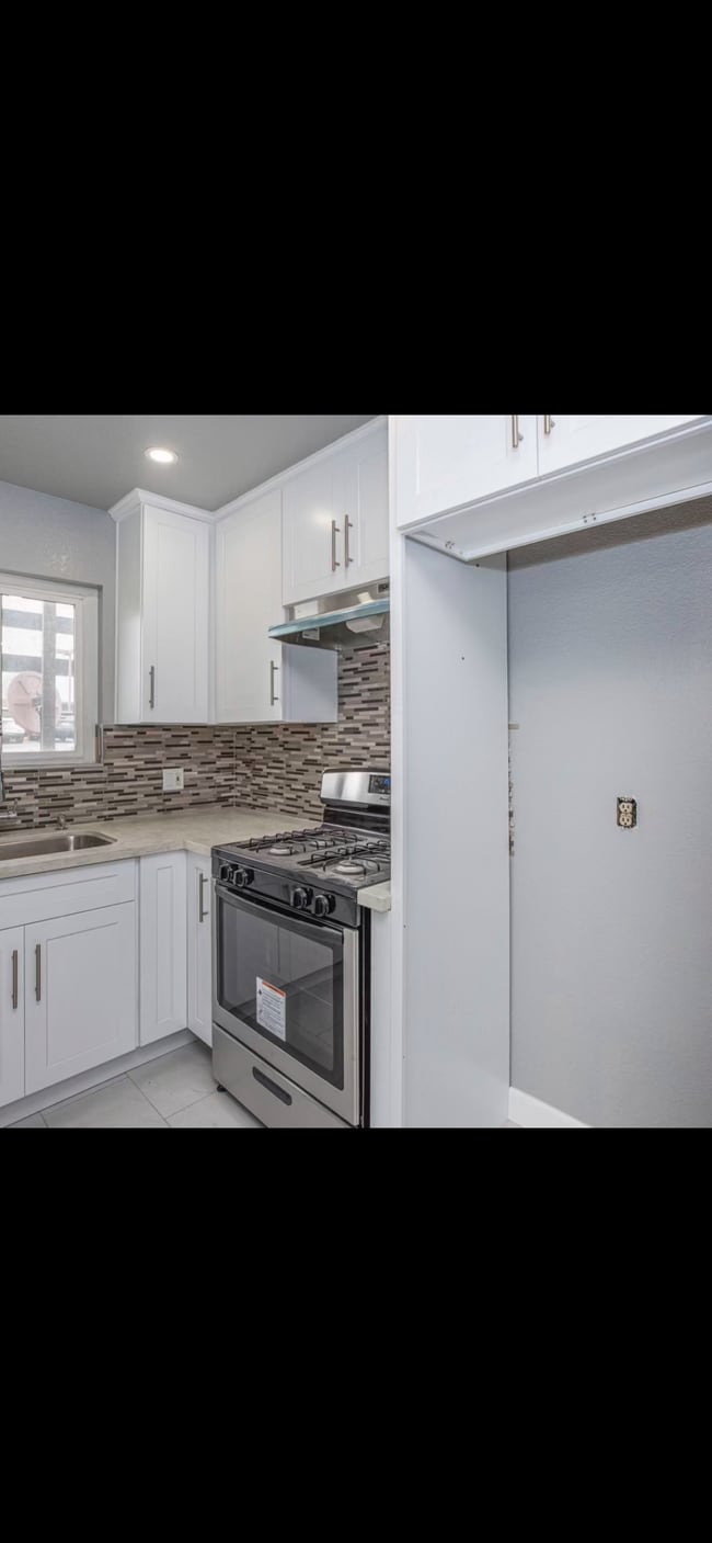 Photo - 1031 Mariposa St