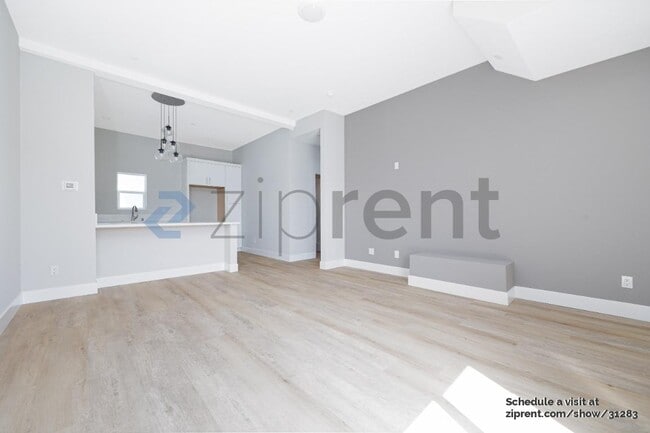 Photo - 2087 S El Camino Real