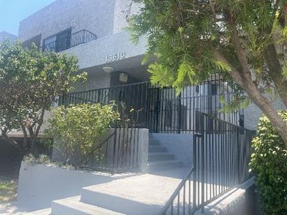 Photo - 13610 Vanowen St