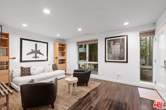 Photo - 310 Washington Blvd Unit 201