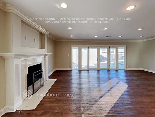 Photo - 10249 Lemona Ave