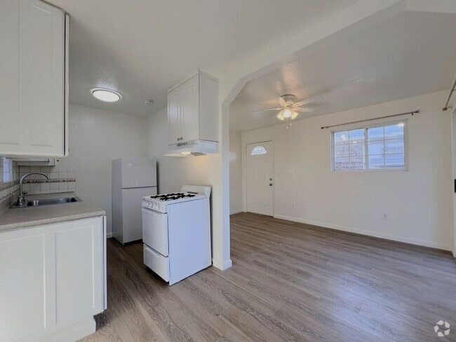 Building Photo - 5040 Muir Ave Rental