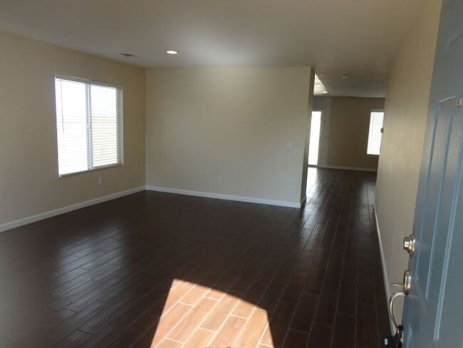 Photo - Beautiful 3 + 2 Single Story Home Palmdale