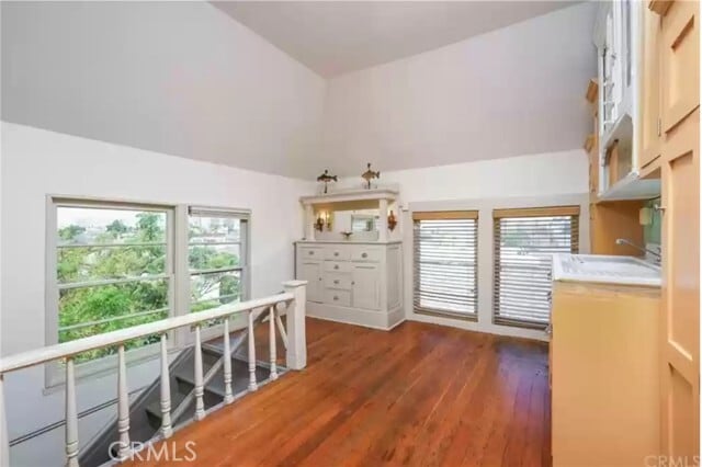 Photo - 384 W 15th St