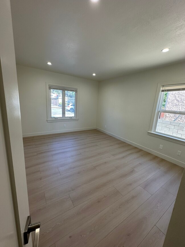 Photo - 217 Sinclair Ave