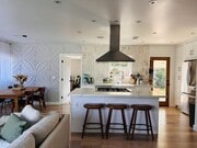 Photo - 2460 Glenrose Ave