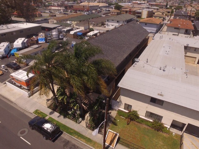 Photo - 4335 W Rosecrans Ave