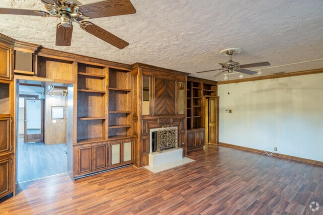 Living Room - 1757 E Ocean Blvd