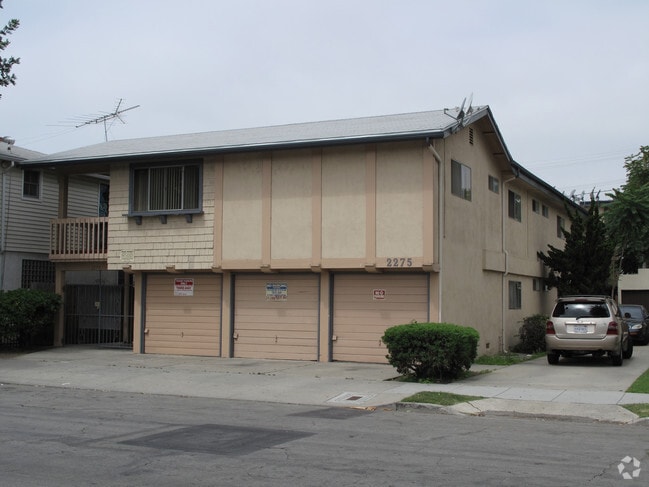 2275 PINE AVE, LLC - 2275 PINE AVE, LLC Apartments