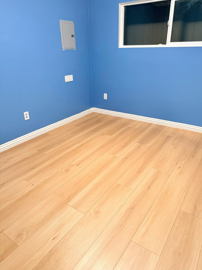 Photo - 3631 47th St