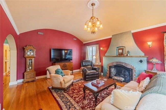 Photo - 331 N Pine St