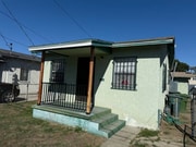 Photo - 1423 E 60th St