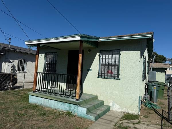 Photo - 1423 E 60th St