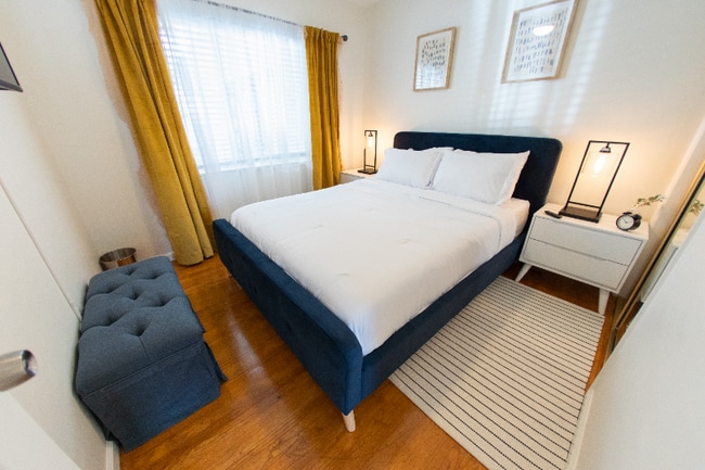 Photo - 1406 W Roberta Ave