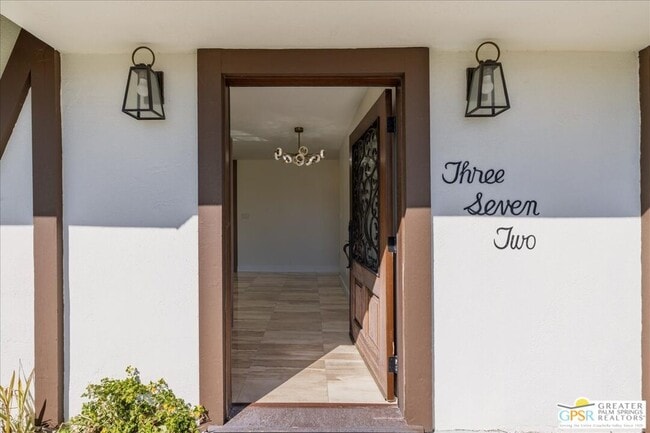 Photo - 372 E Molino Rd