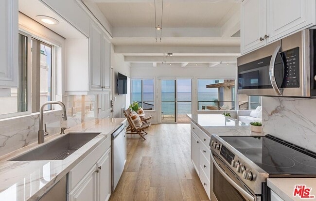 Photo - 42510 Pacific Coast Hwy