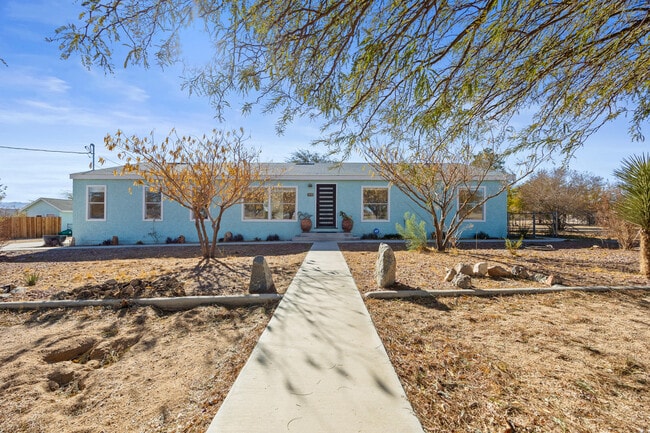 Photo - 62851 Aberdeen Dr House
