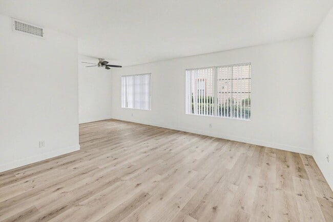 Photo - 1447 Manzana Way