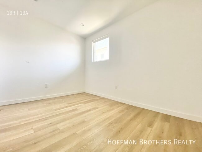 Photo - 233 Rosemont Ave Unit 2