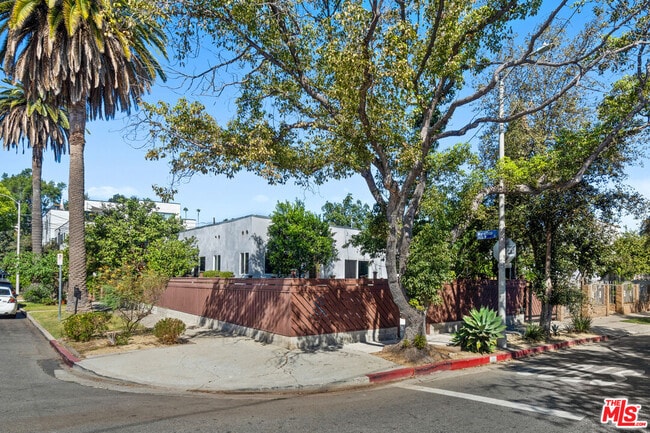 Photo - 1001 N Rampart Blvd