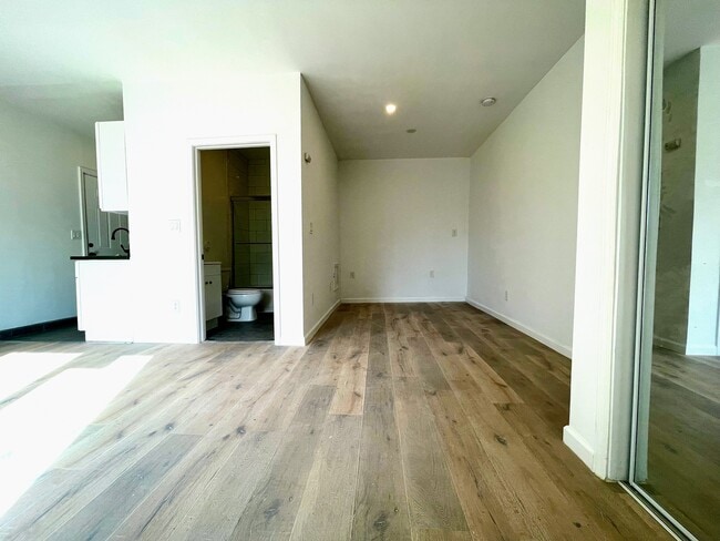 Photo - 5700 Vanalden Ave Unit Studio