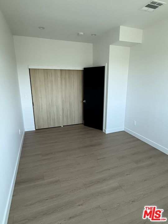 Photo - 2135 S Longwood Ave Unit 2